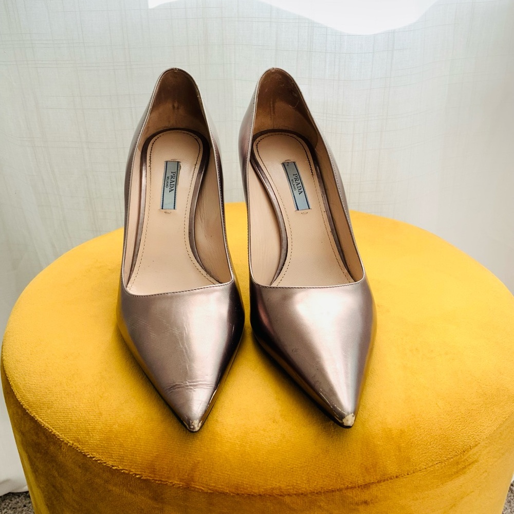 🔥 FREE w PURCHASE 🔥 Authentic Prada Metallic Pewter Pointed Toe Pumps 39.5 - Picture 6 of 9